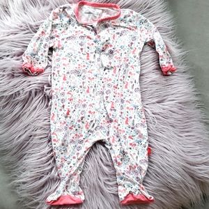 Super soft, magnetic bodysuit